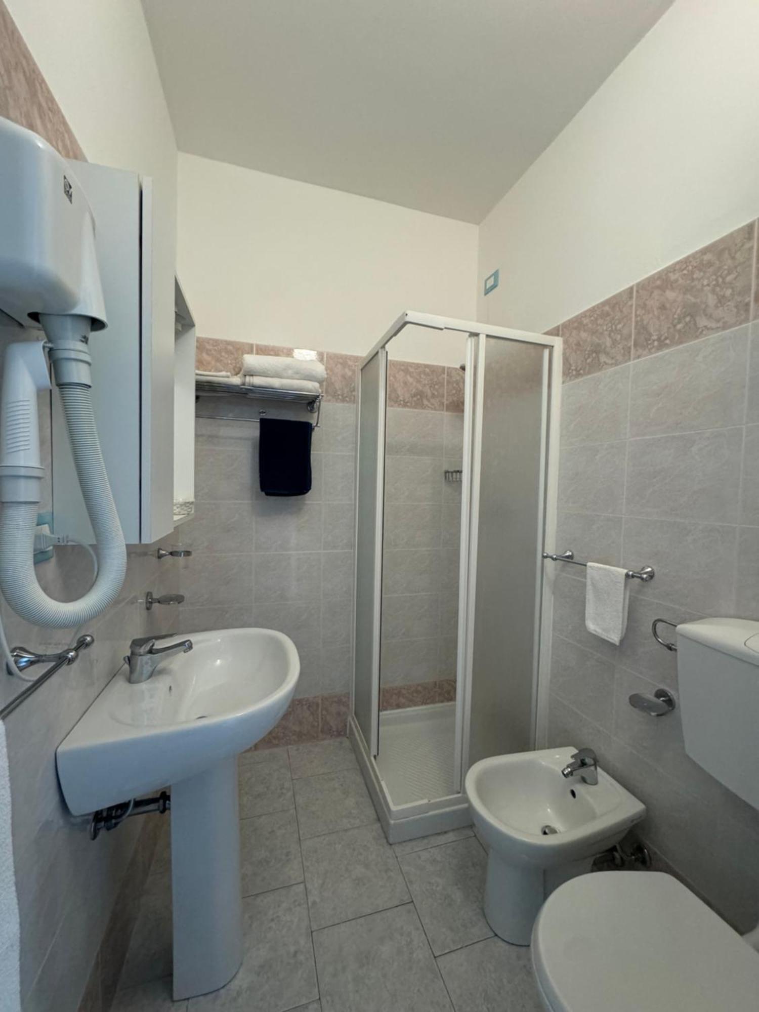 Hotel Bagno Stella Del Mare Marina Di Carrara Eksteriør billede