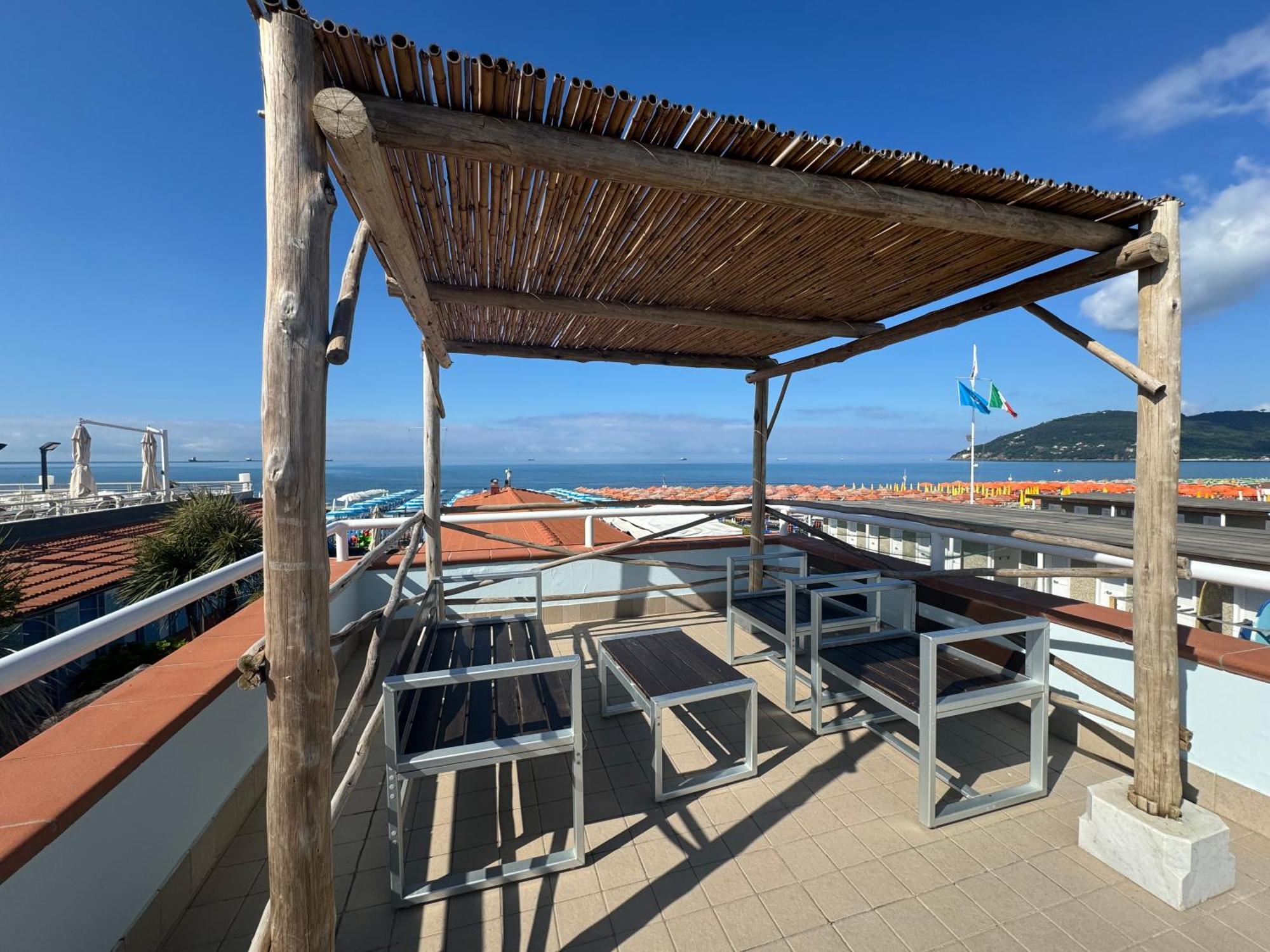 Hotel Bagno Stella Del Mare Marina Di Carrara Eksteriør billede